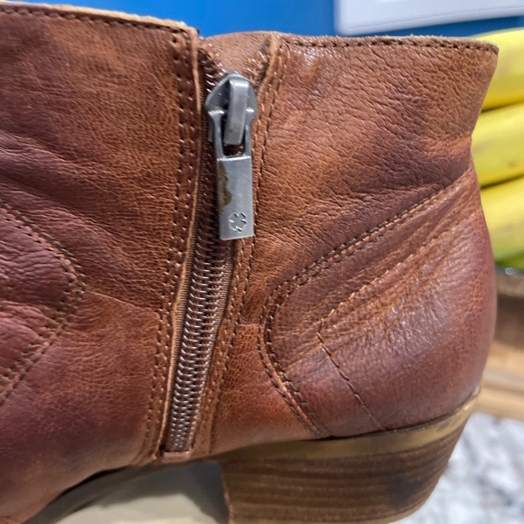 Lucky Brand Leather Boots woman’s size 9 - Picture 8 of 16